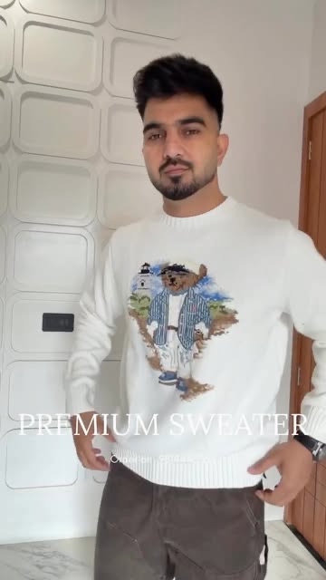 Premium bear knit sweater